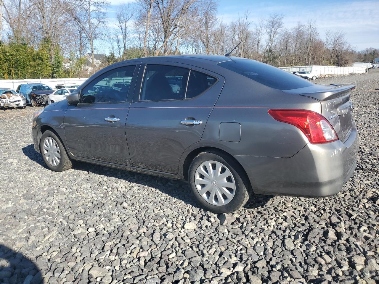 NISSAN VERSA S