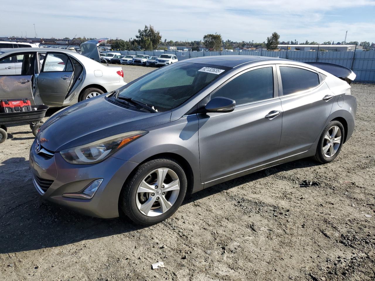 HYUNDAI ELANTRA SE