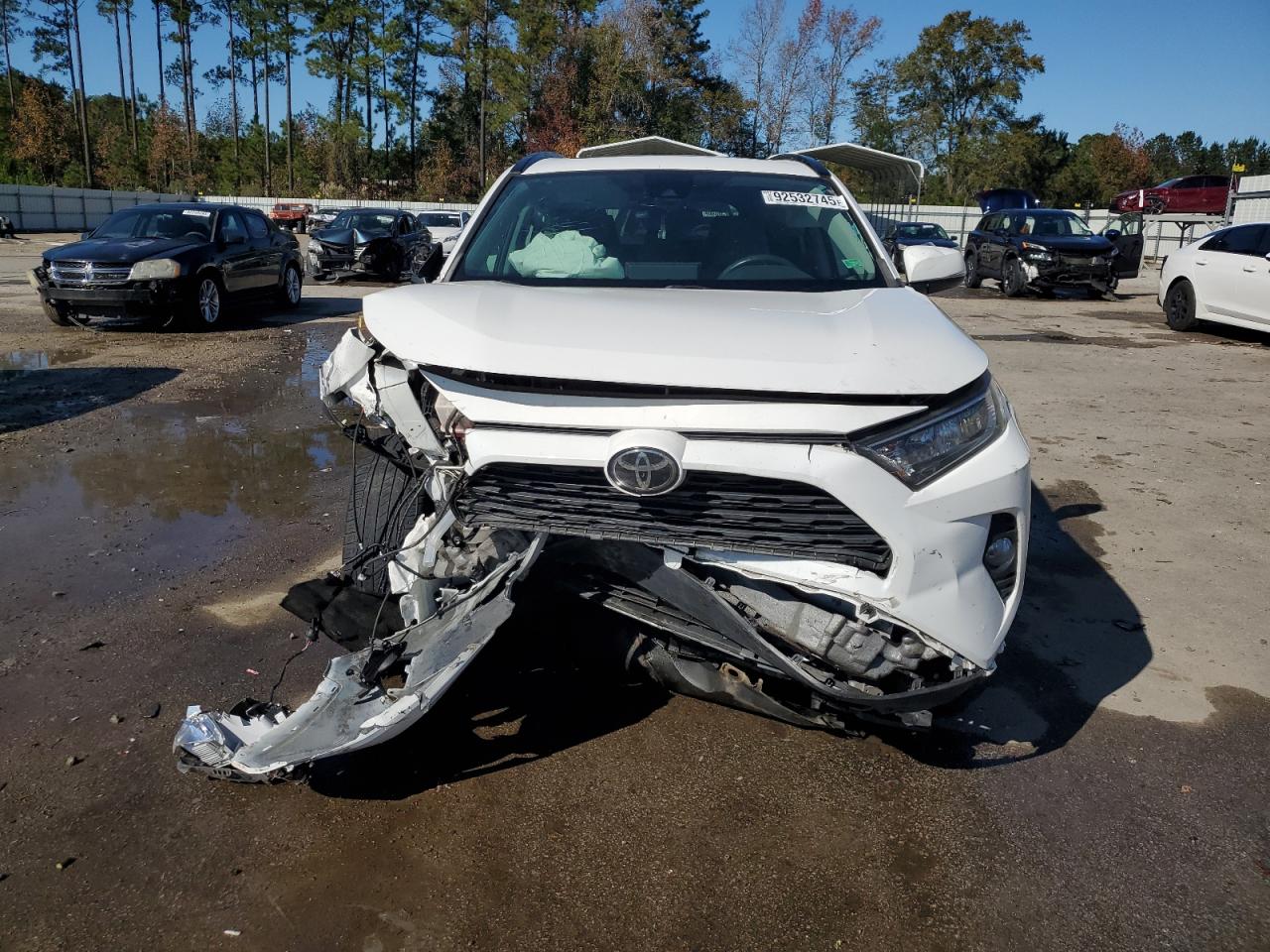 TOYOTA RAV4 XLE PREMIUM