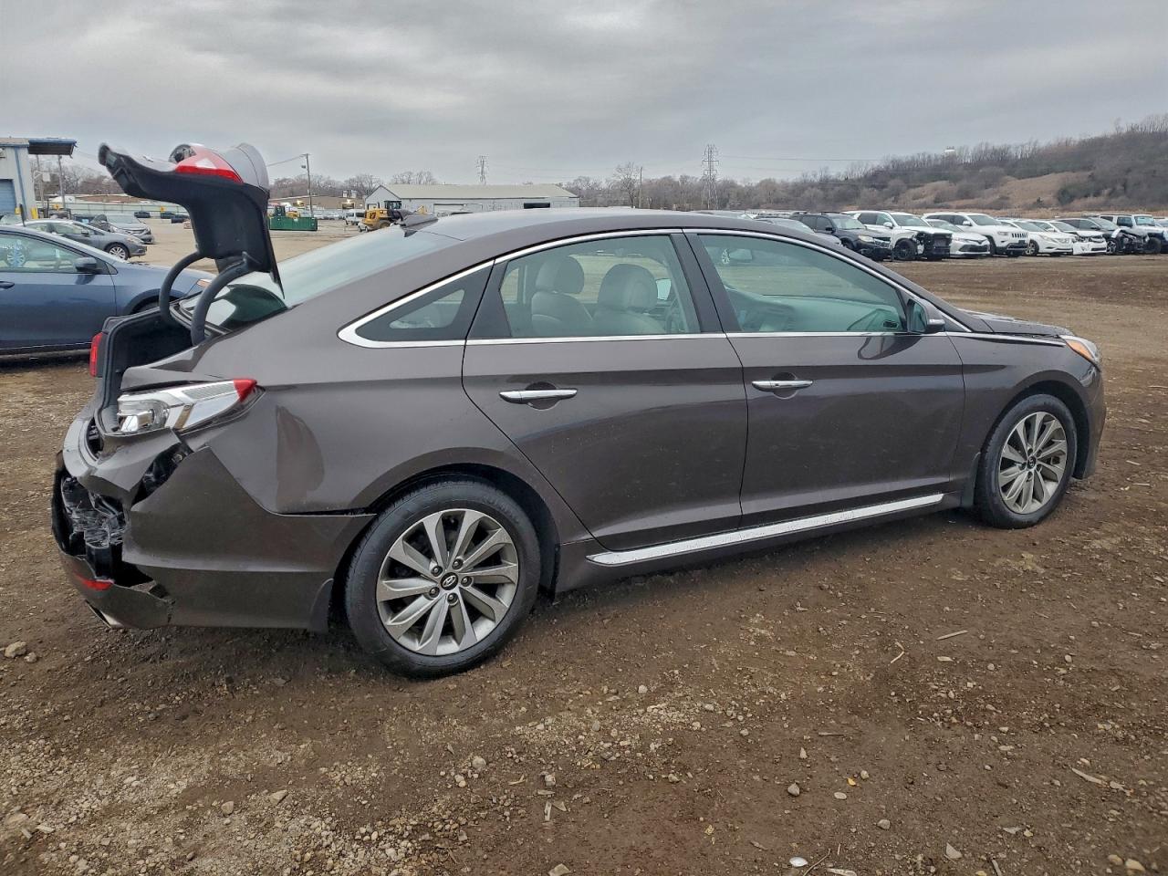 HYUNDAI SONATA SPORT
