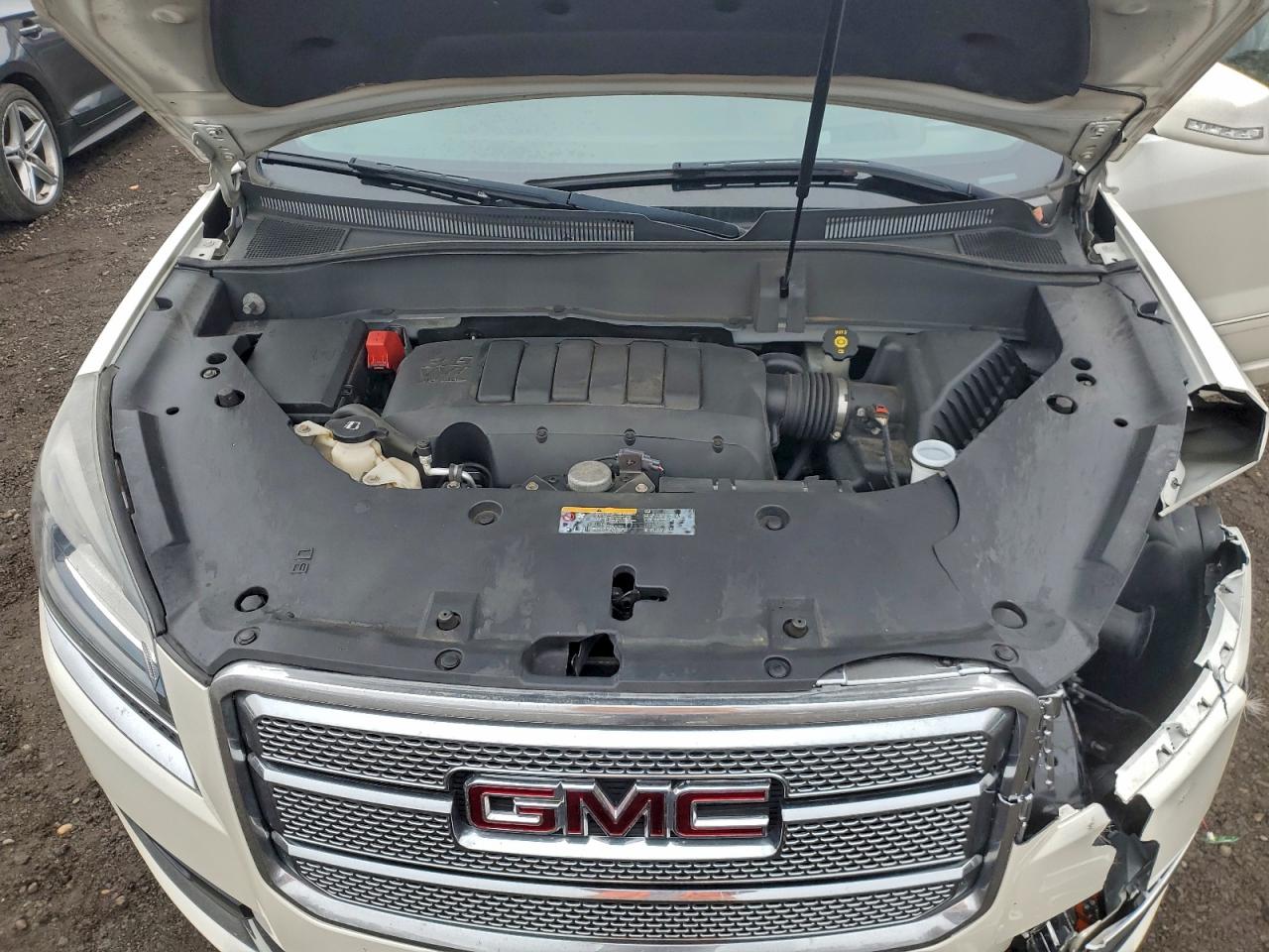 GMC ACADIA DENALI