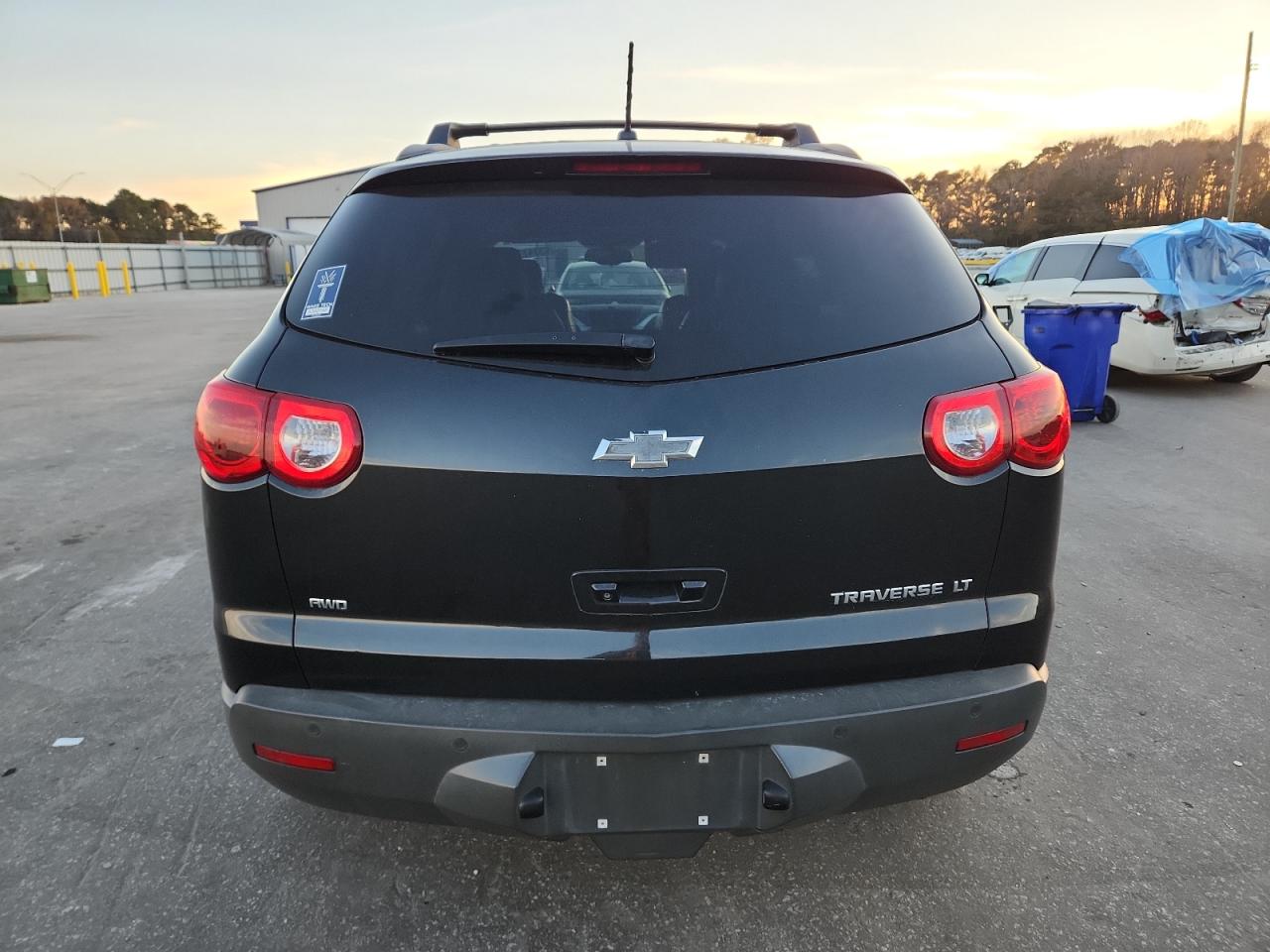 CHEVROLET TRAVERSE LT