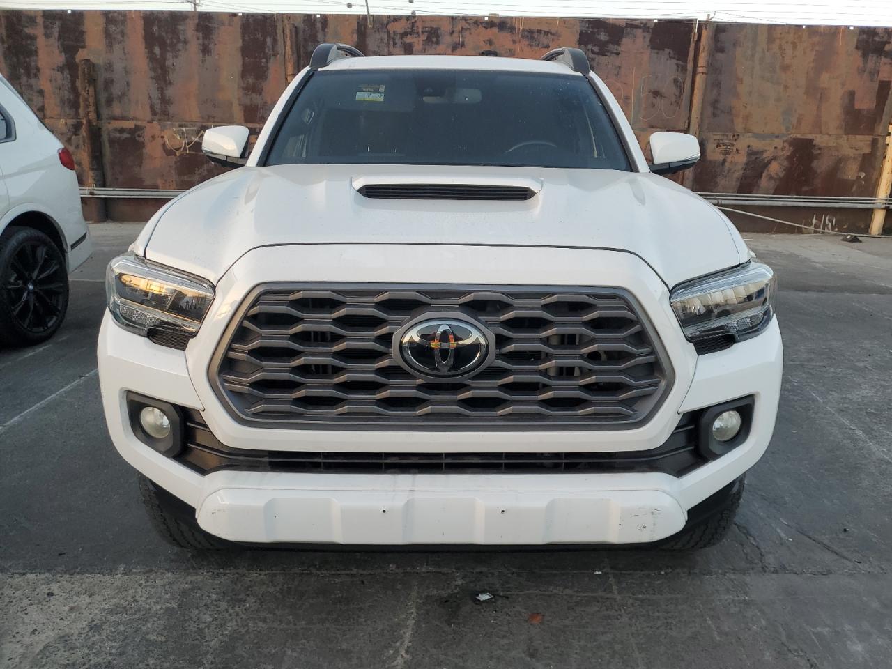 TOYOTA TACOMA DOUBLE CAB