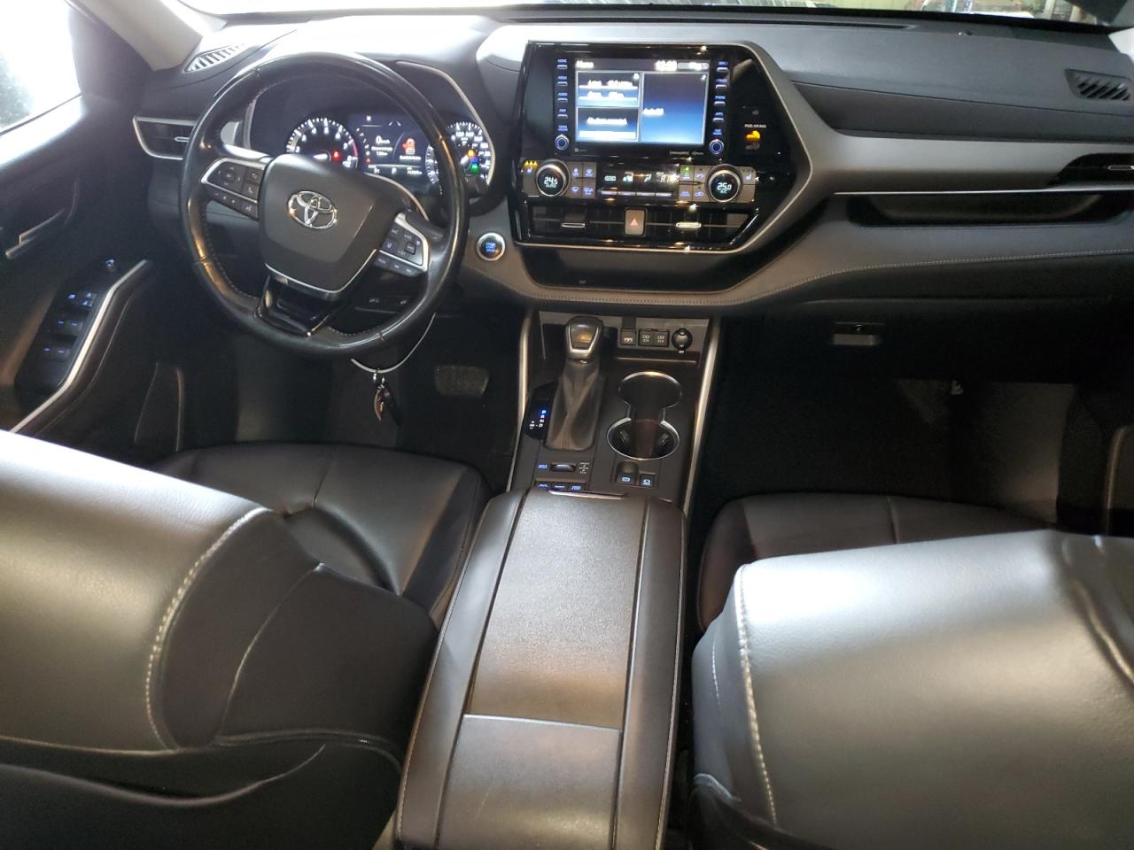 TOYOTA HIGHLANDER XLE