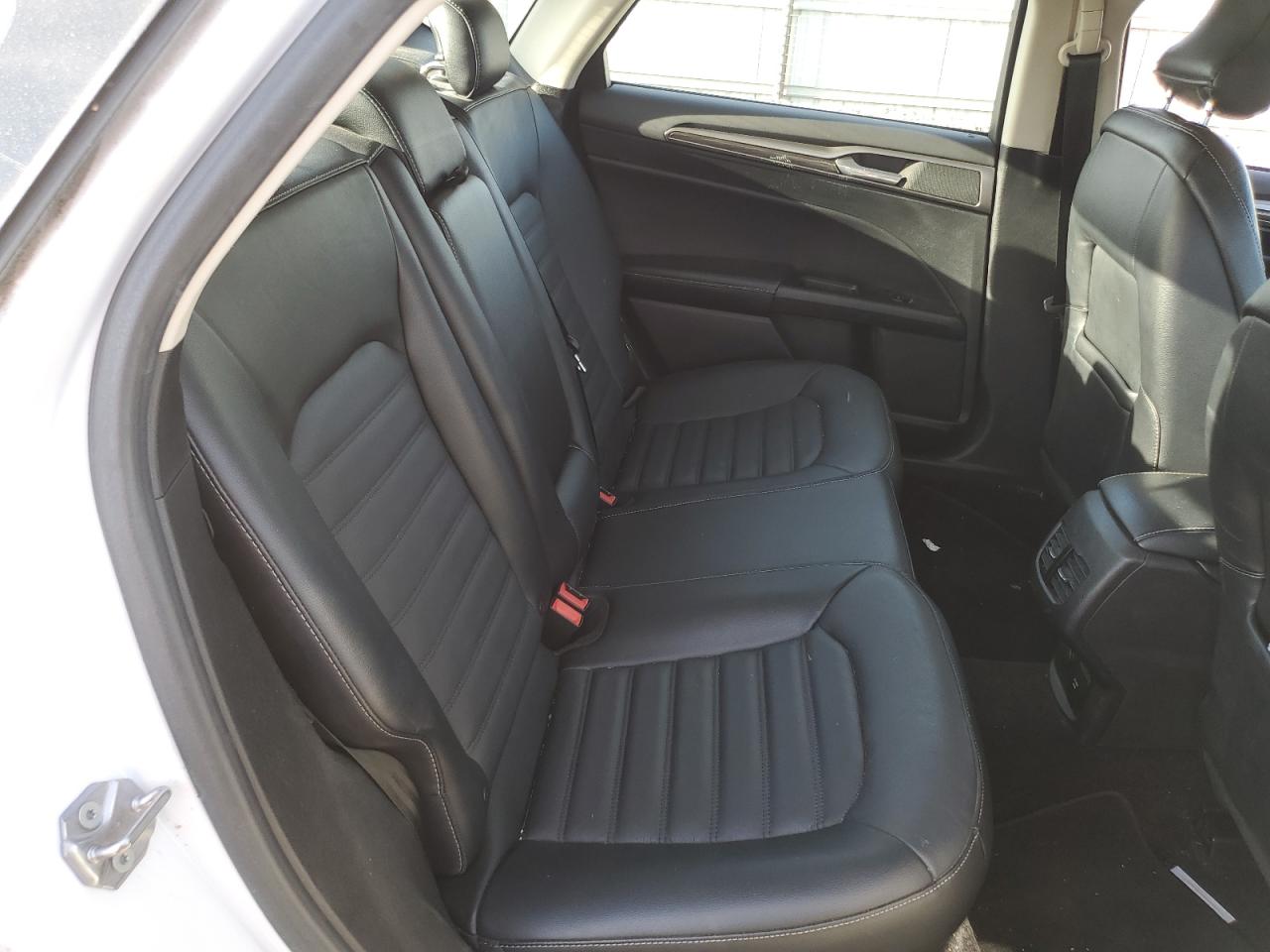 FORD FUSION SE HYBRID