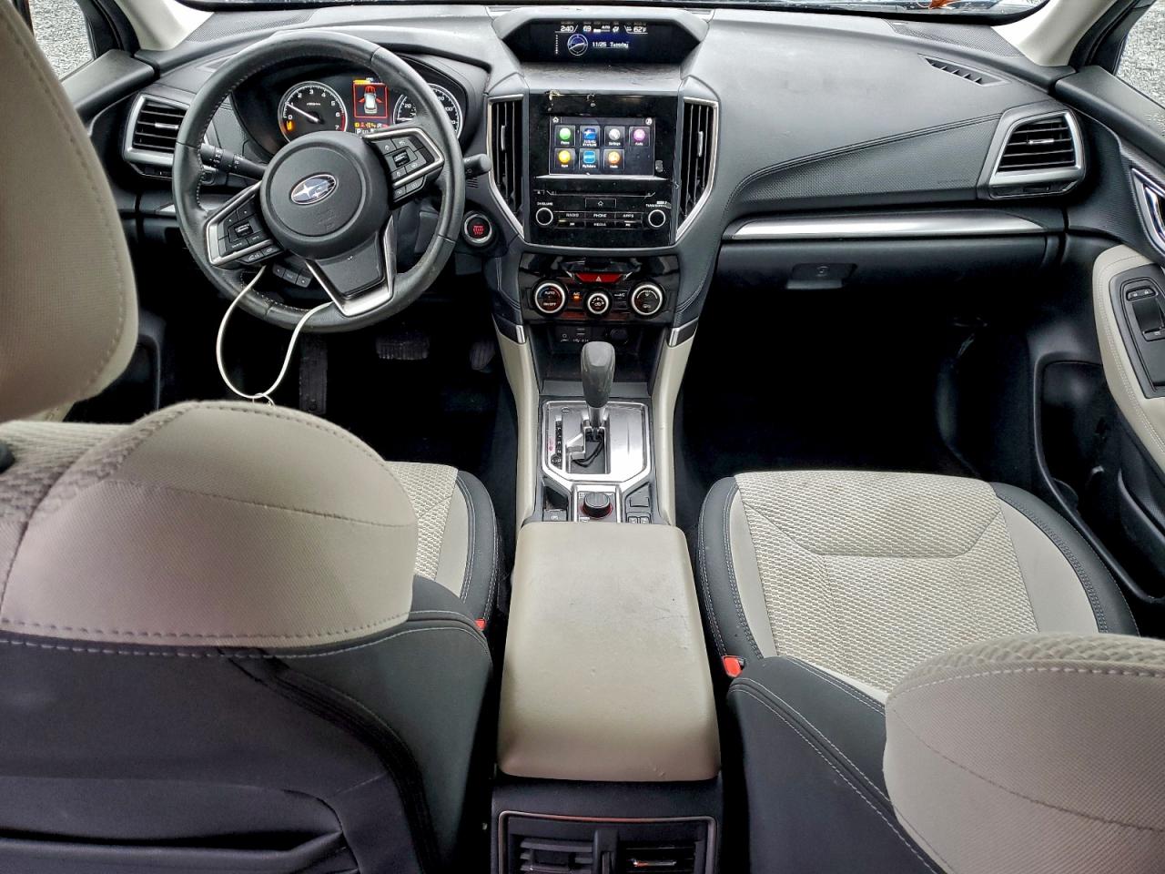 SUBARU FORESTER PREMIUM