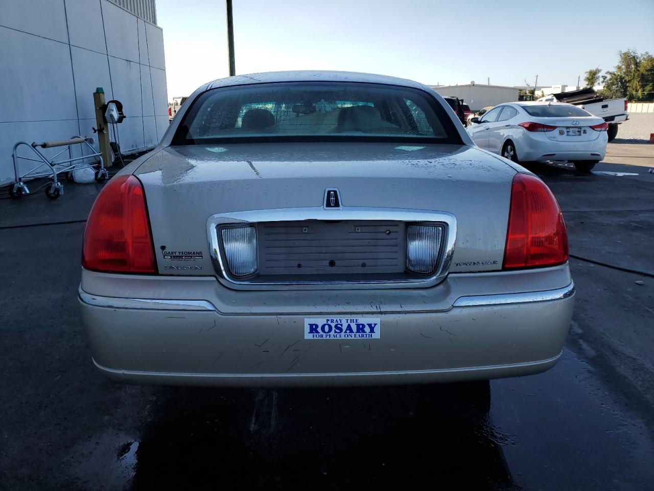 Lot #3308467279 2006 LINCOLN TOWN CAR S
