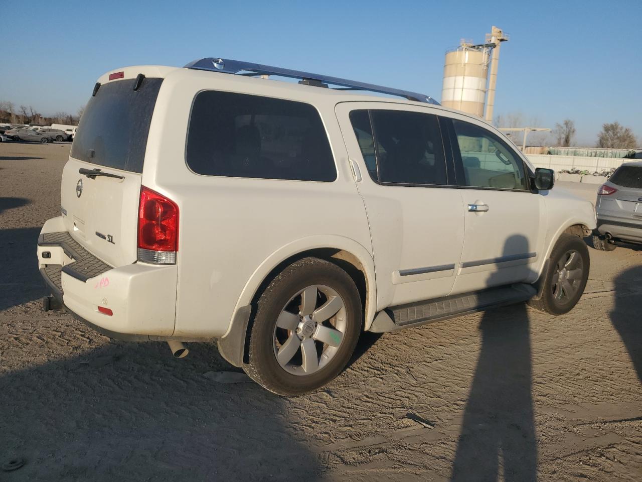 NISSAN ARMADA SV