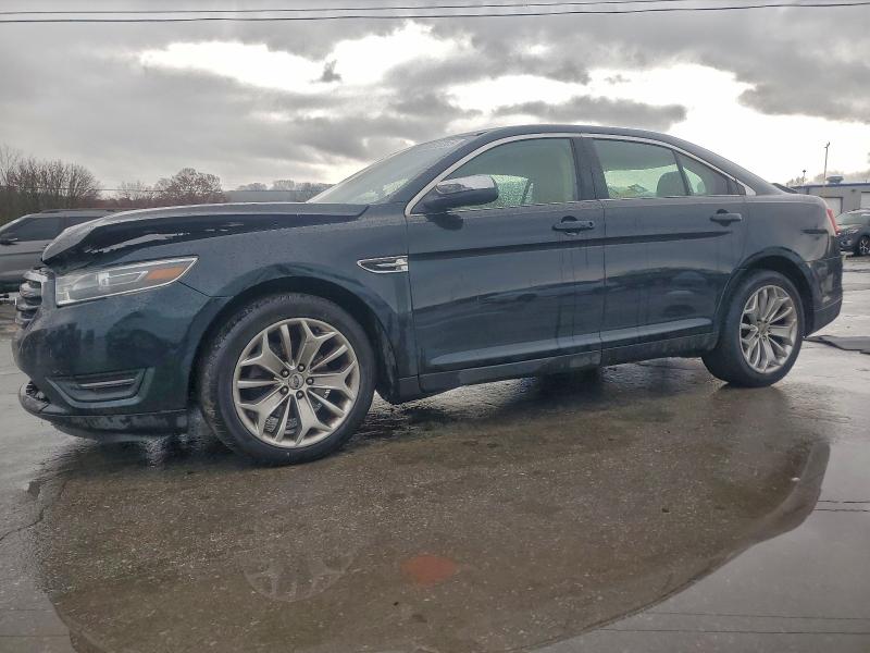 2015 FORD TAURUS LIM #3303913692