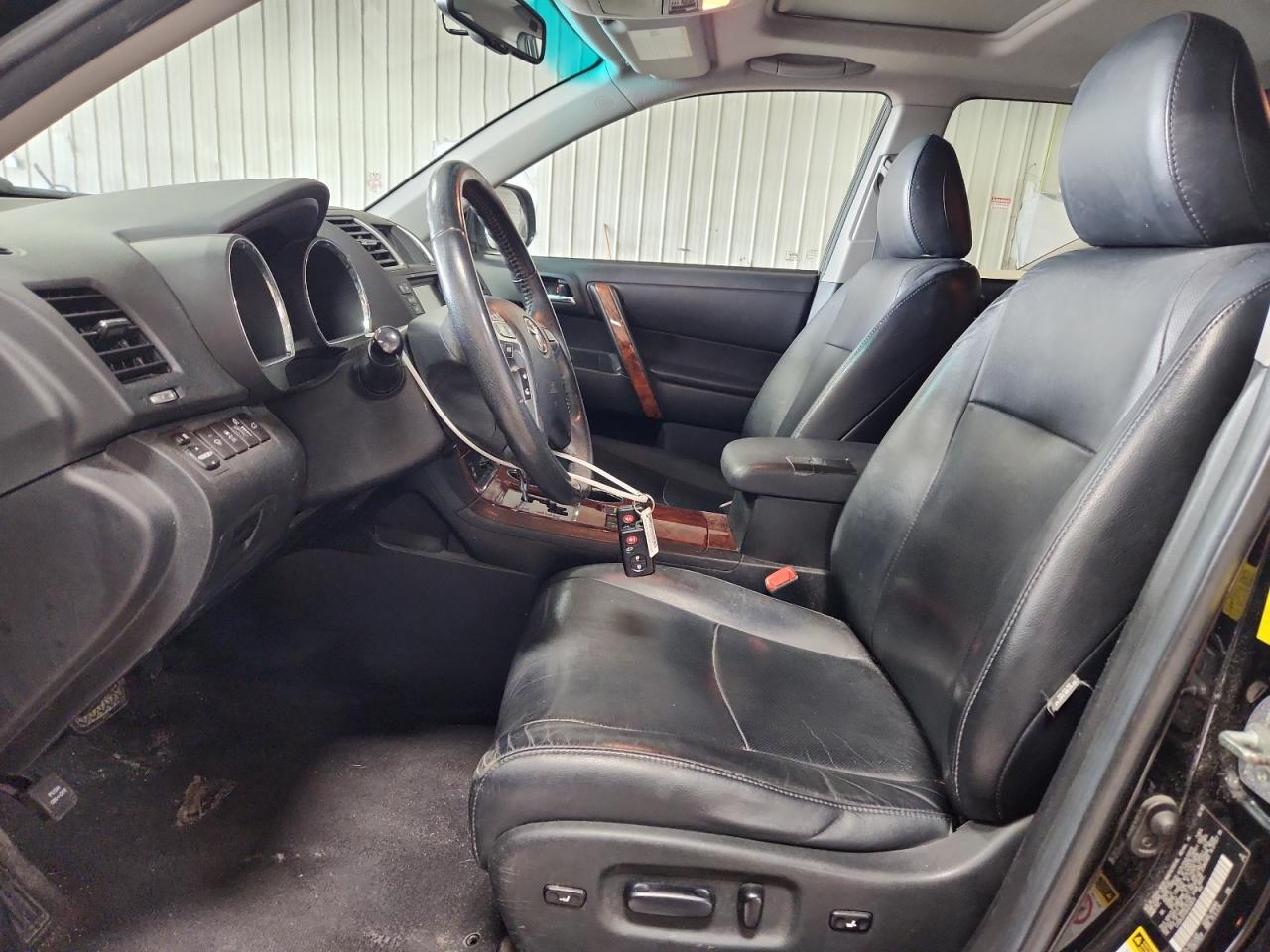 TOYOTA HIGHLANDER LIMITED