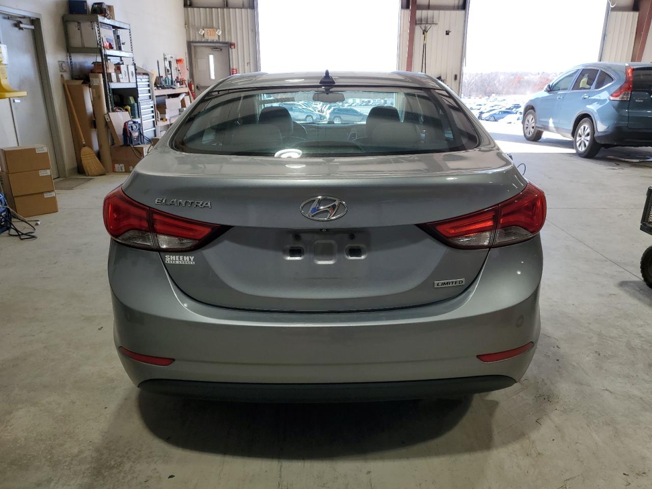 HYUNDAI ELANTRA SE