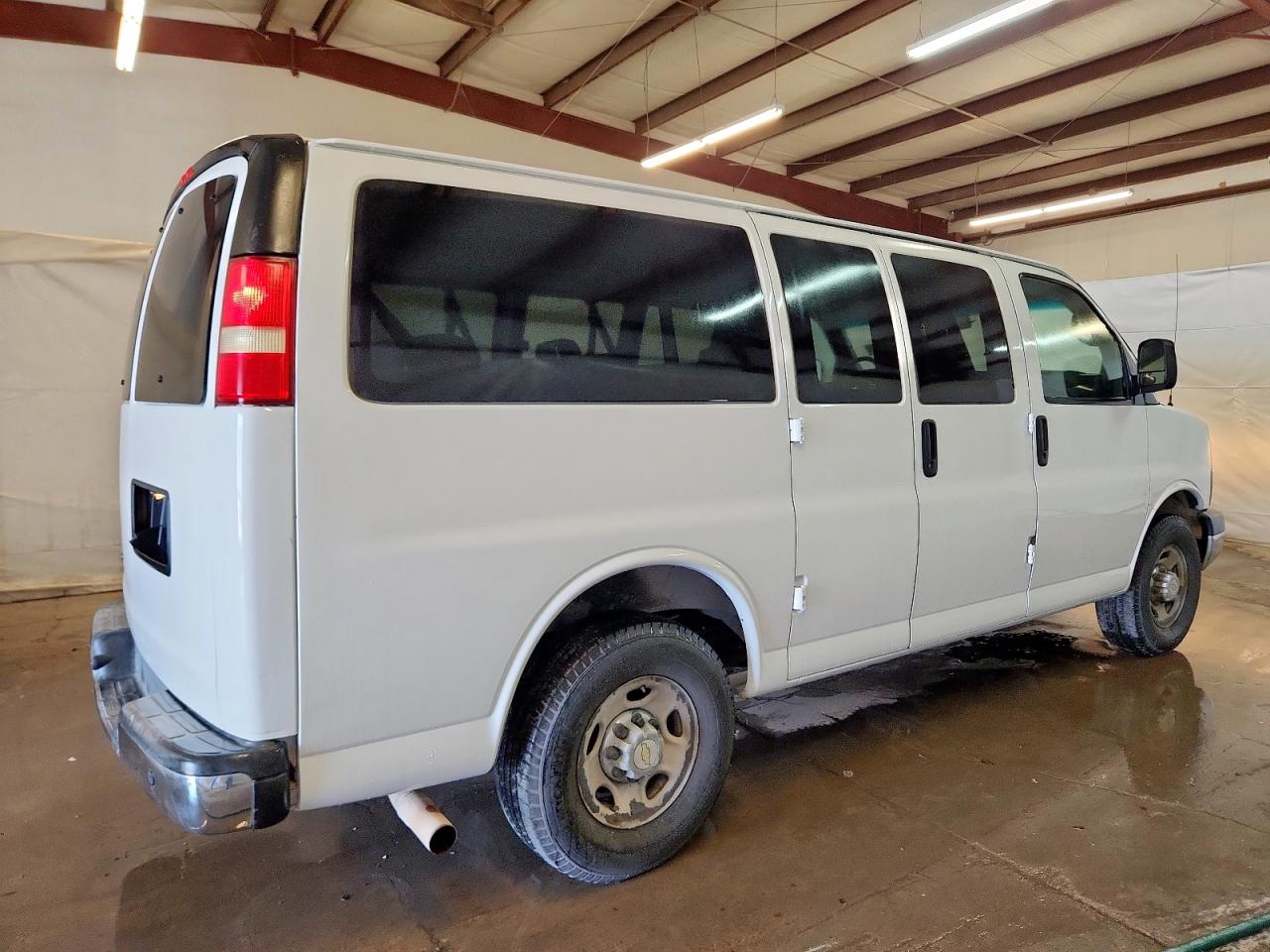 CHEVROLET EXPRESS LT