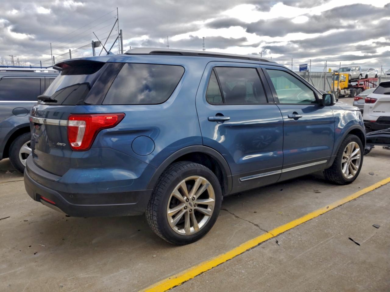 FORD EXPLORER XLT