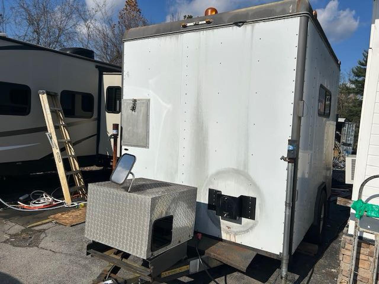 Lot #3296298409 1997 M2XC OFFICE