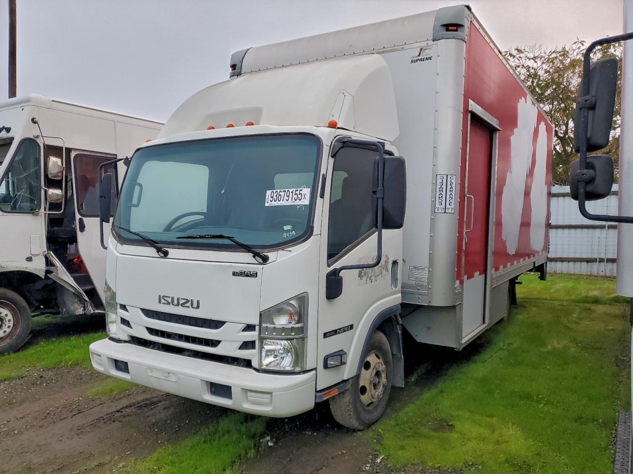 Lot #3317843018 2016 ISUZU NPR