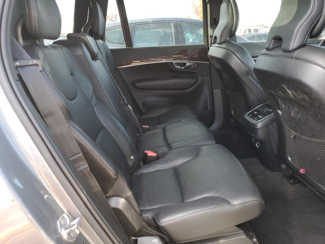 VOLVO XC90 T6 MOMENTUM