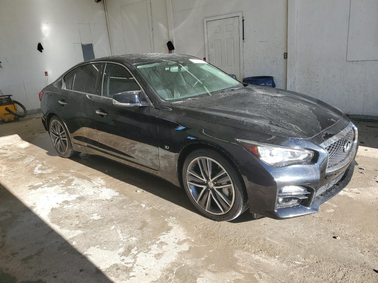 INFINITI Q50 BASE