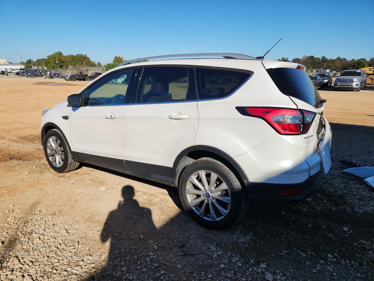 FORD ESCAPE TITANIUM