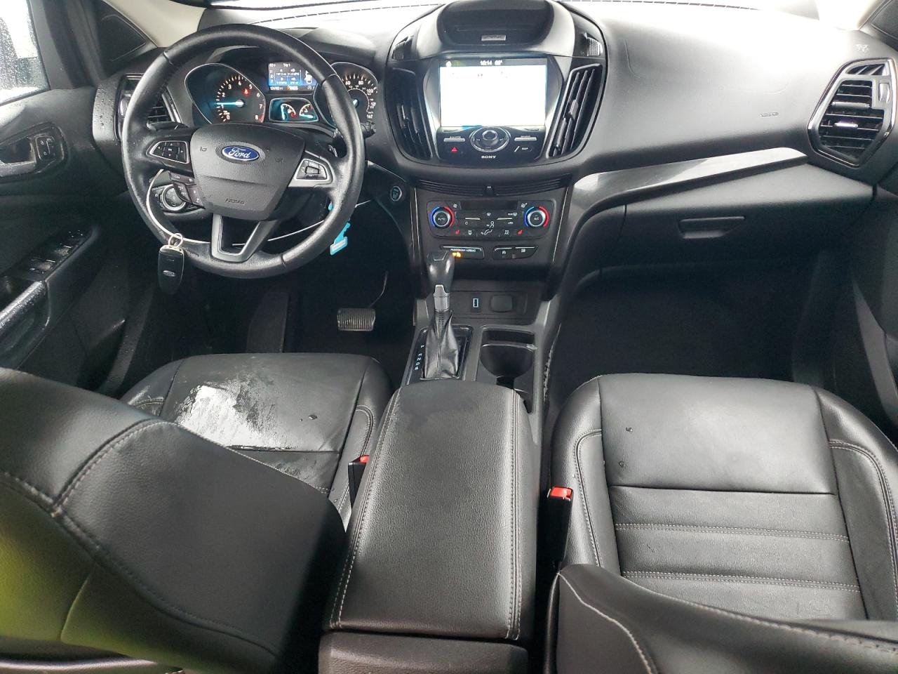 FORD ESCAPE TITANIUM