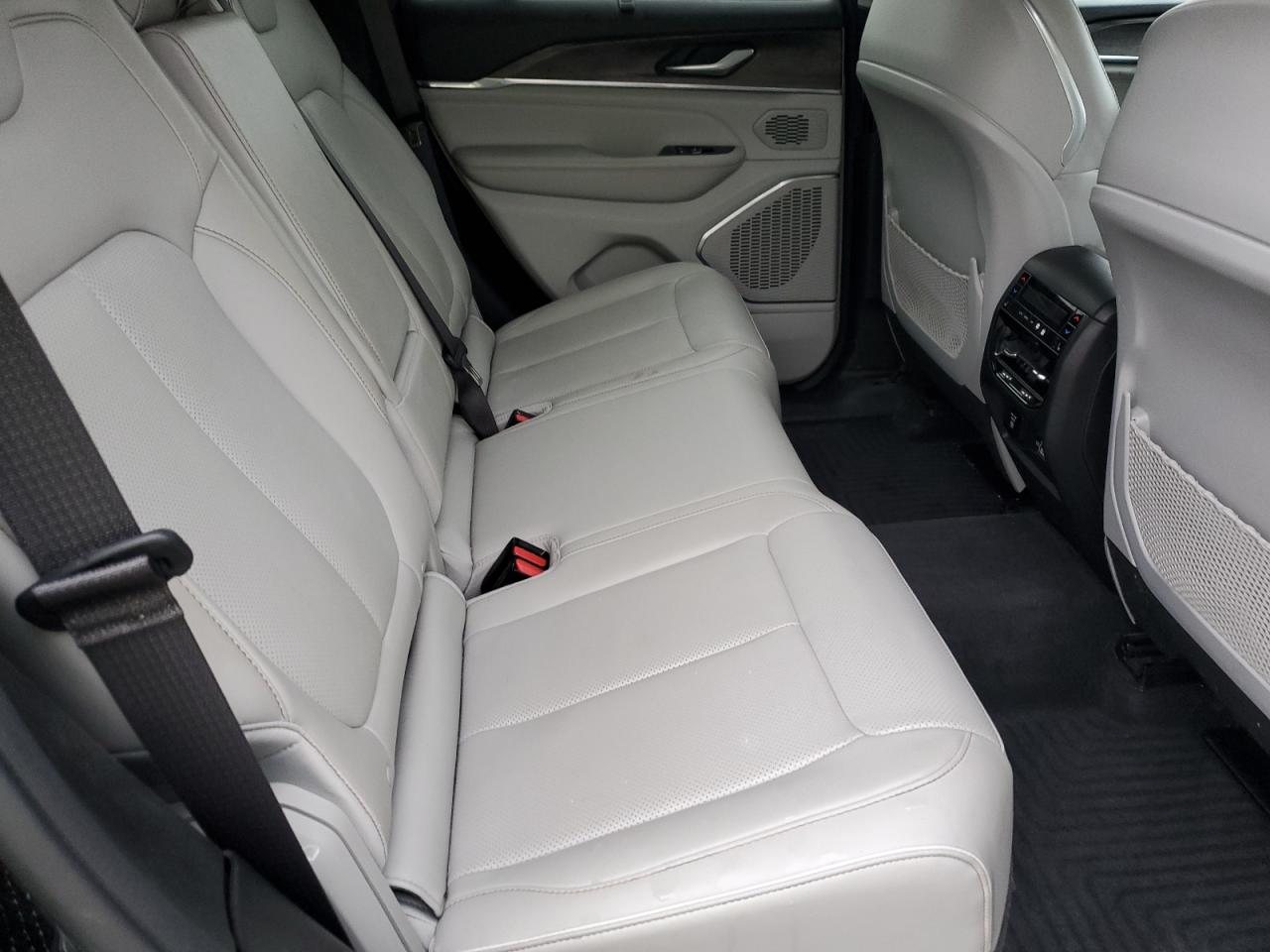 JEEP GRAND CHEROKEE OVERLAND