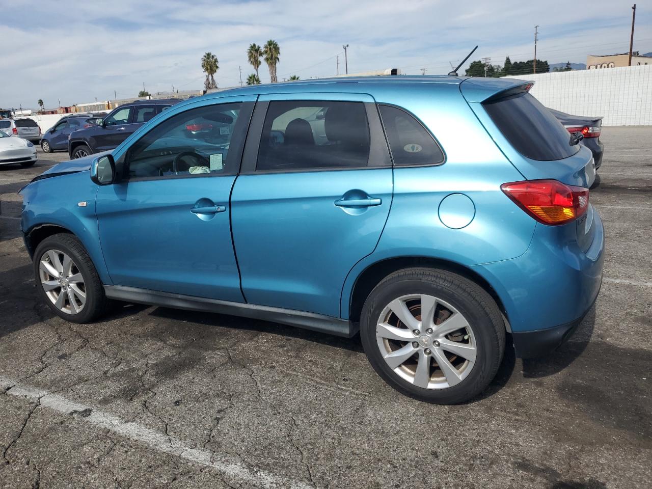 MITSUBISHI OUTLANDER ES