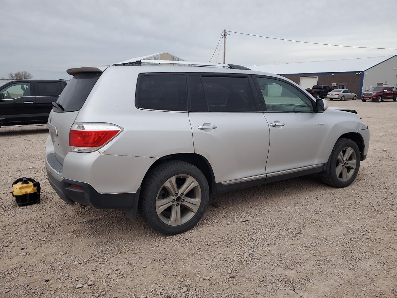 TOYOTA HIGHLANDER LIMITED