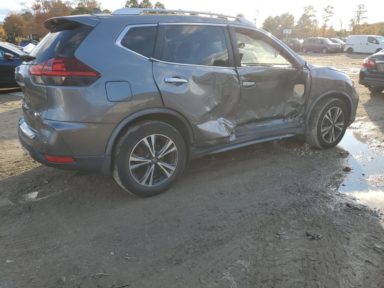 Lot #3301834392 2019 NISSAN ROGUE S