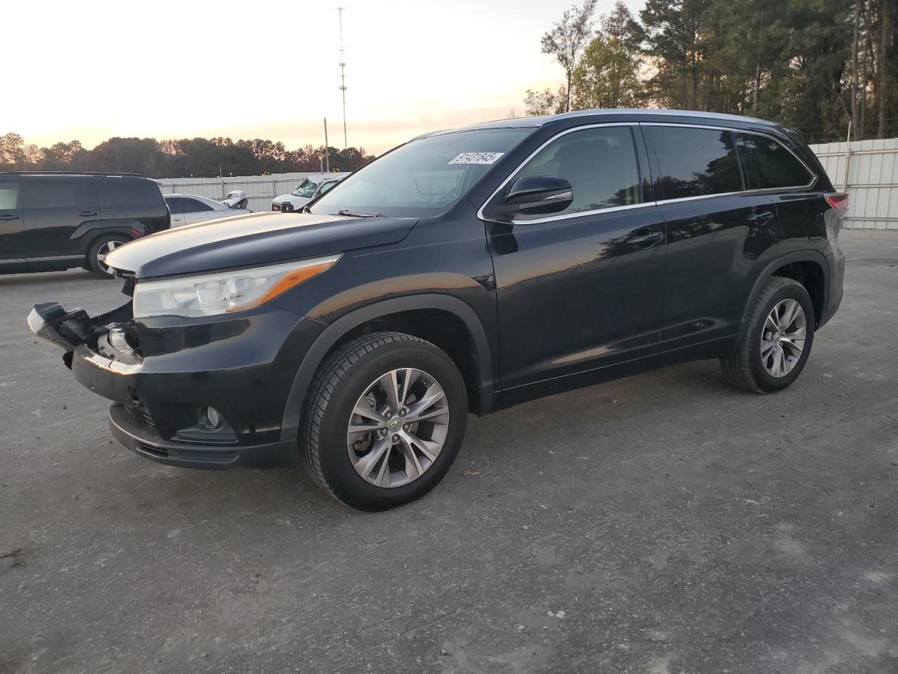 TOYOTA HIGHLANDER XLE