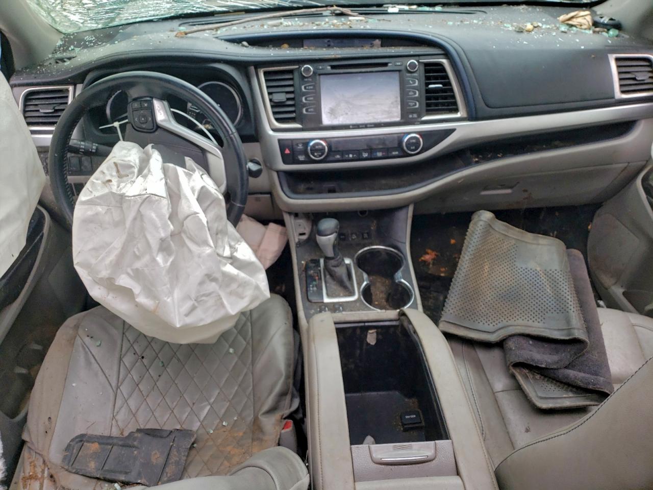 Lot #3304811640 2016 TOYOTA HIGHLANDER