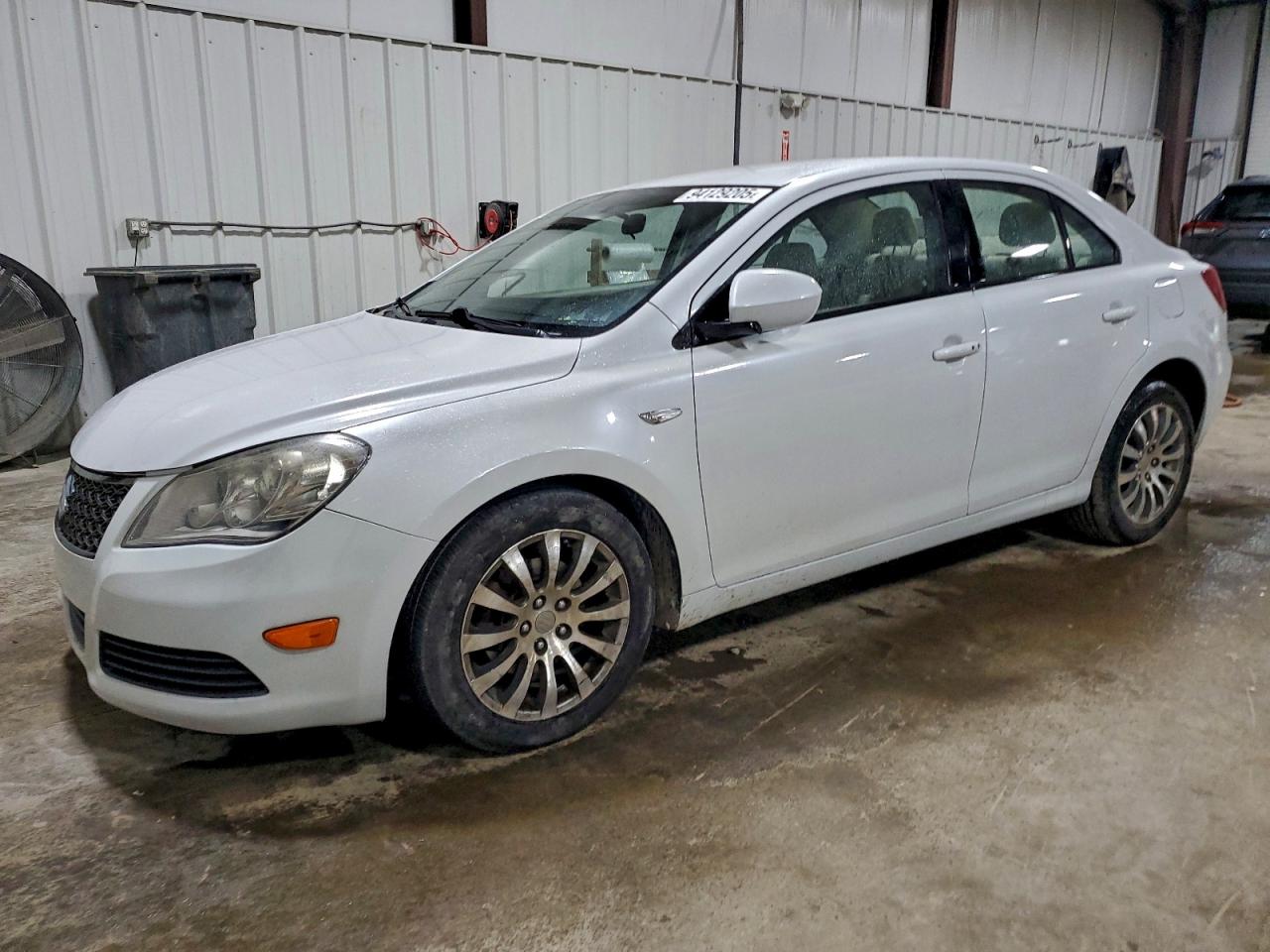 SUZUKI KIZASHI SE
