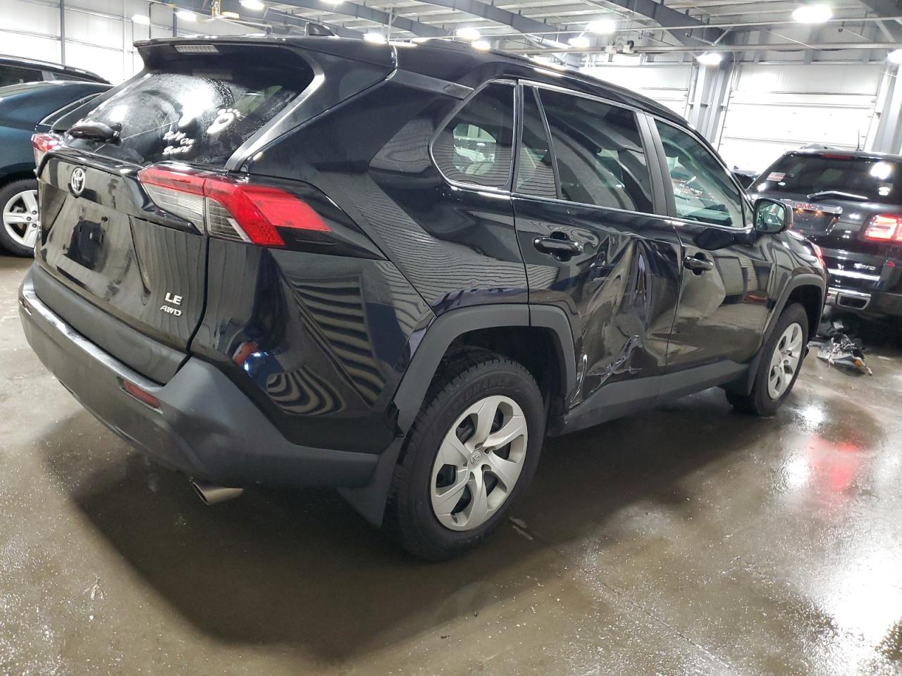 TOYOTA RAV4 LE