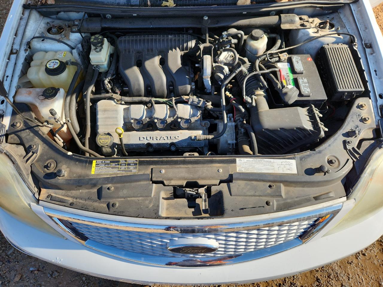 Lot #3283976850 2005 FORD FIVE HUNDR