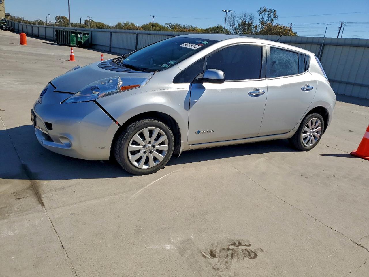 NISSAN LEAF S