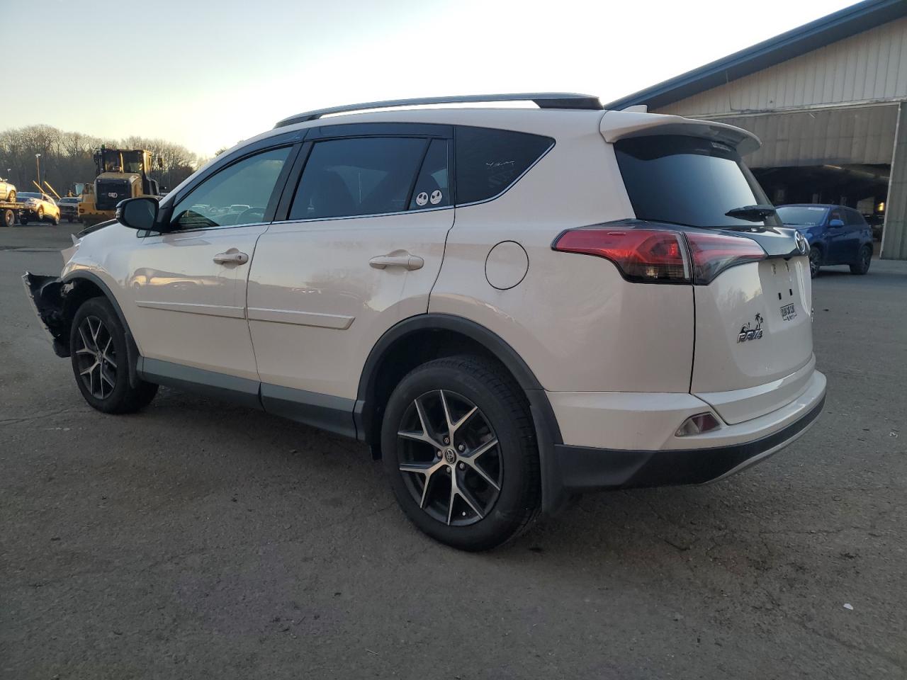 TOYOTA RAV4 SE