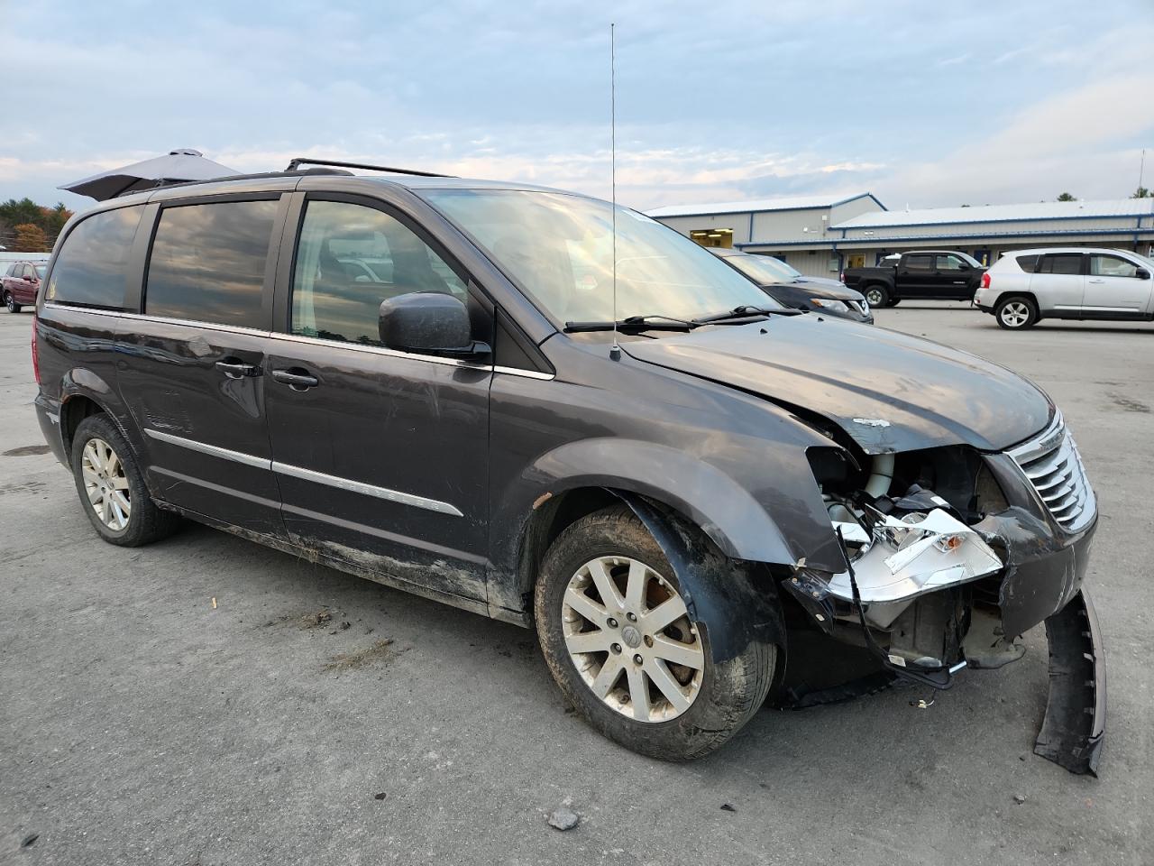 CHRYSLER TOWN & COUNTRY TOURING