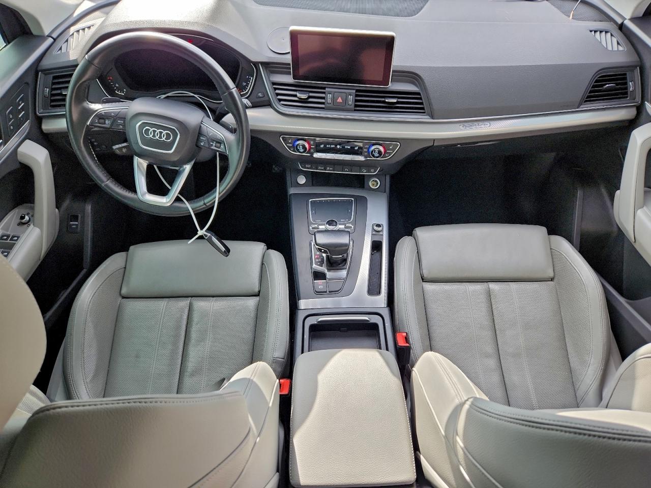 AUDI Q5 PREMIUM PLUS