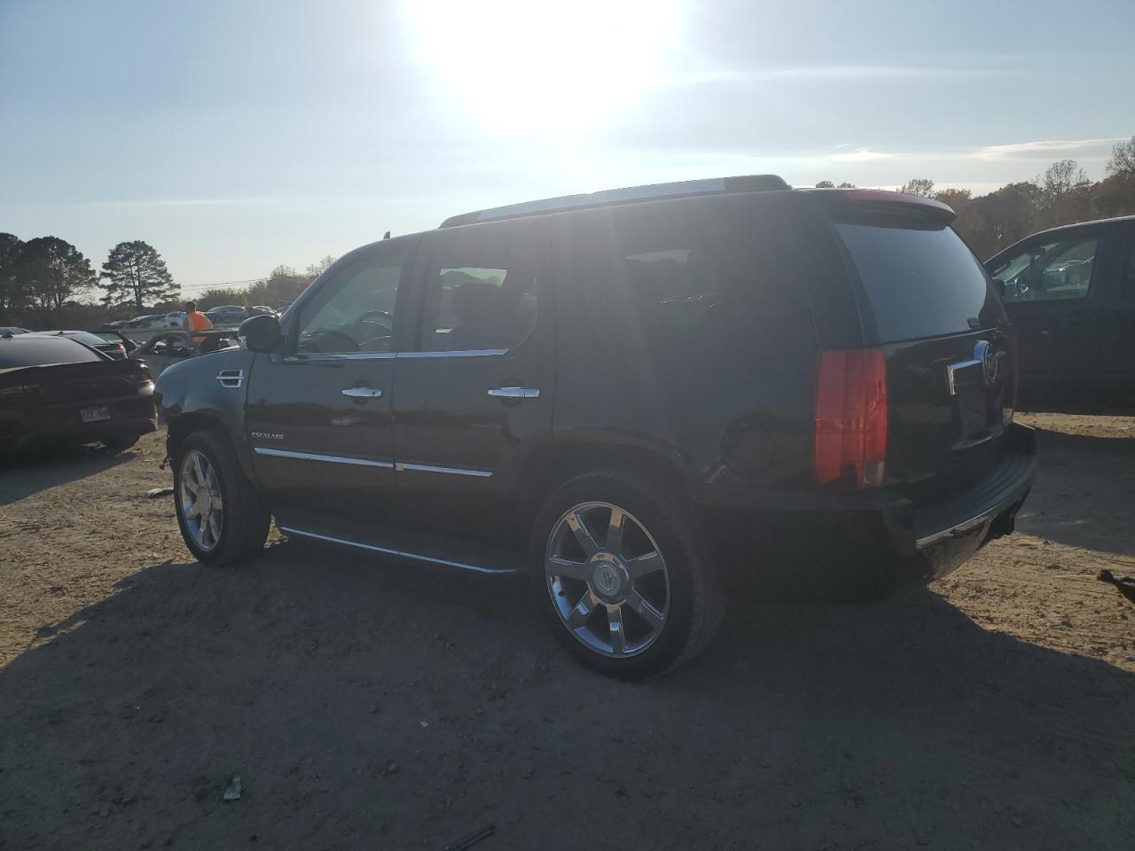 CADILLAC ESCALADE LUXURY