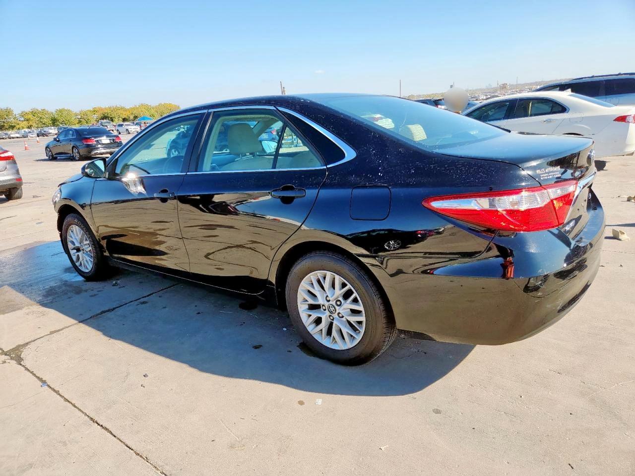 TOYOTA CAMRY LE