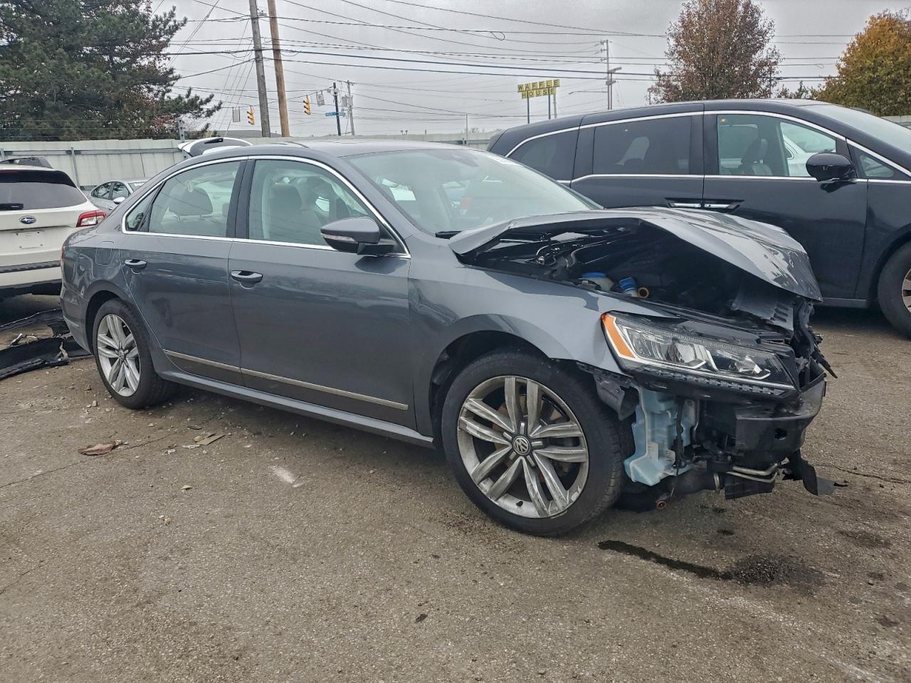 VOLKSWAGEN PASSAT SEL PREMIUM