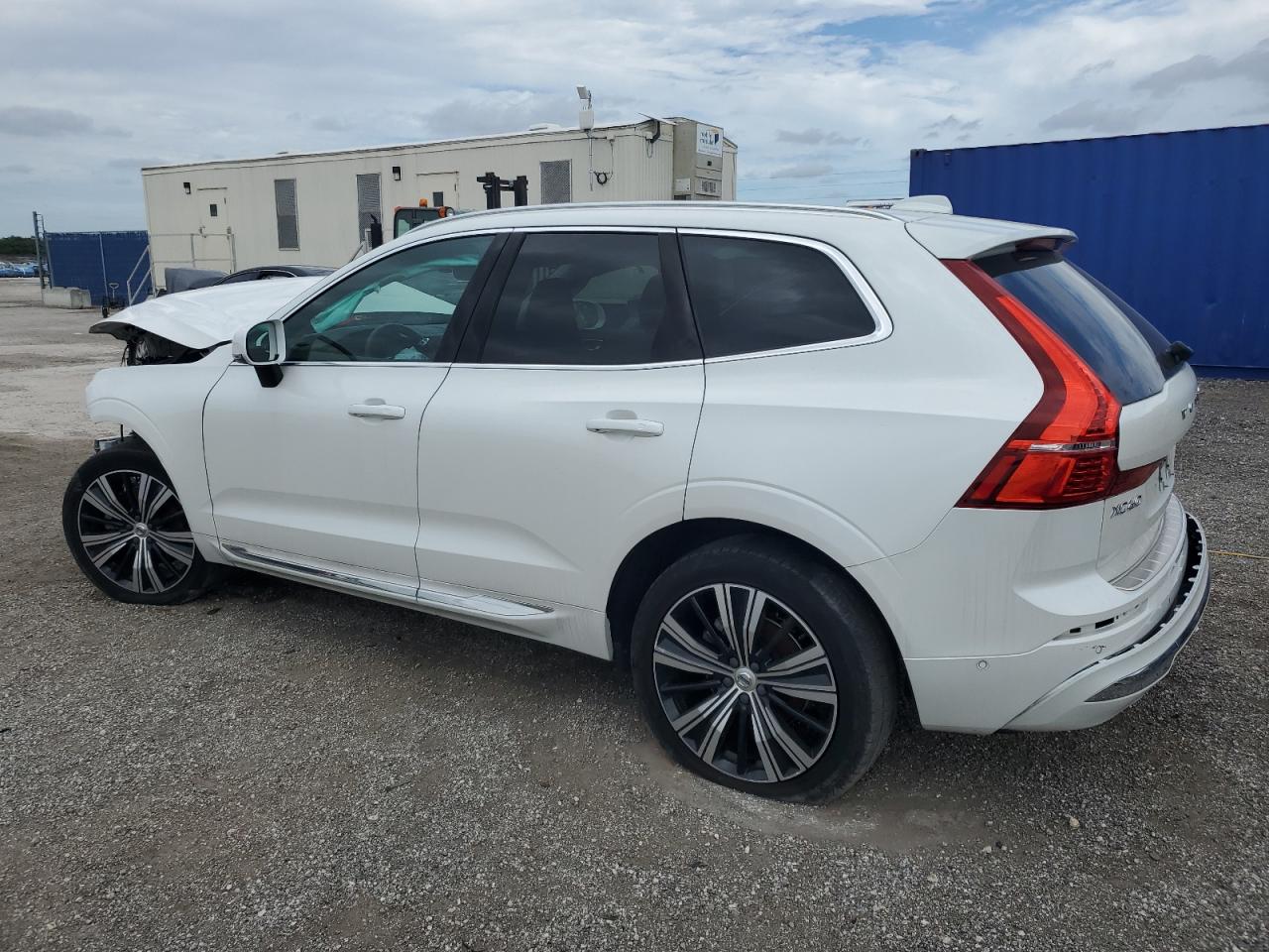 VOLVO XC60 PLUS