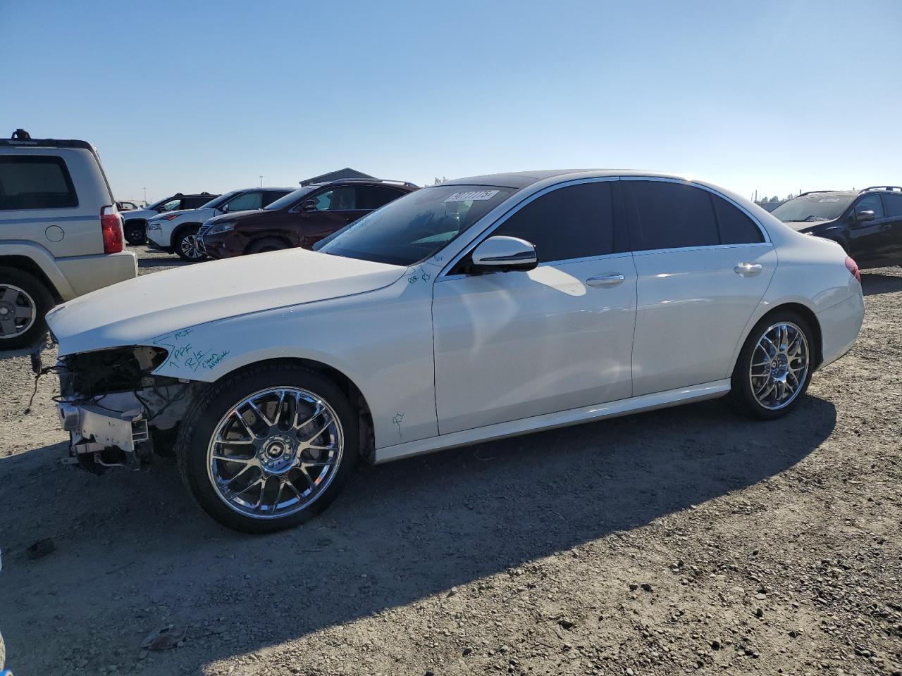 MERCEDES-BENZ E-CLASS 300