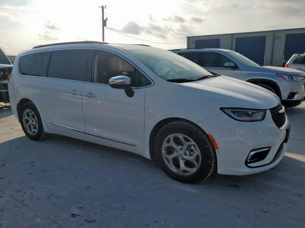 CHRYSLER PACIFICA LIMITED