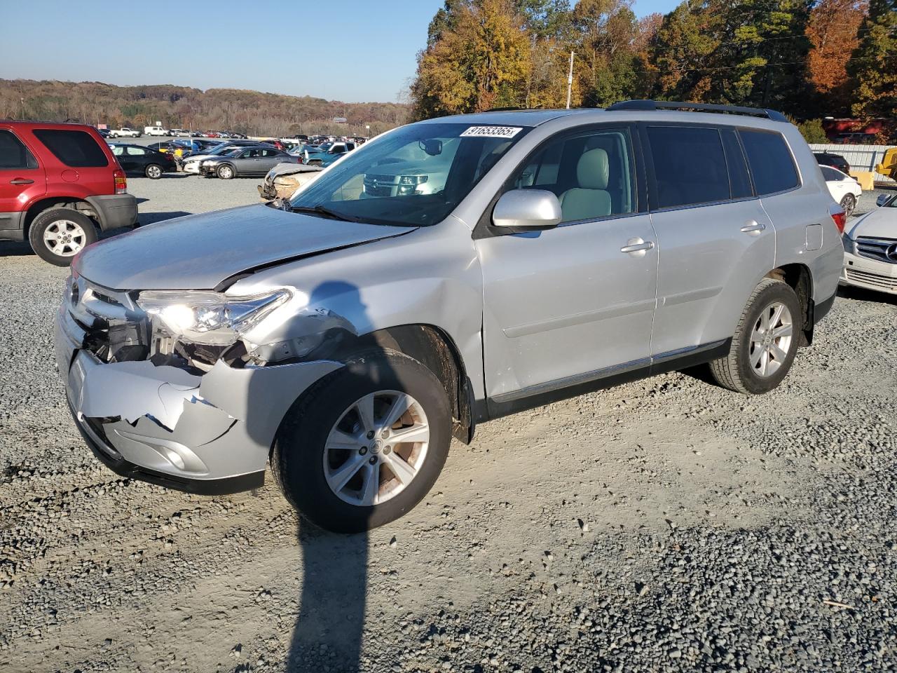 TOYOTA HIGHLANDER BASE