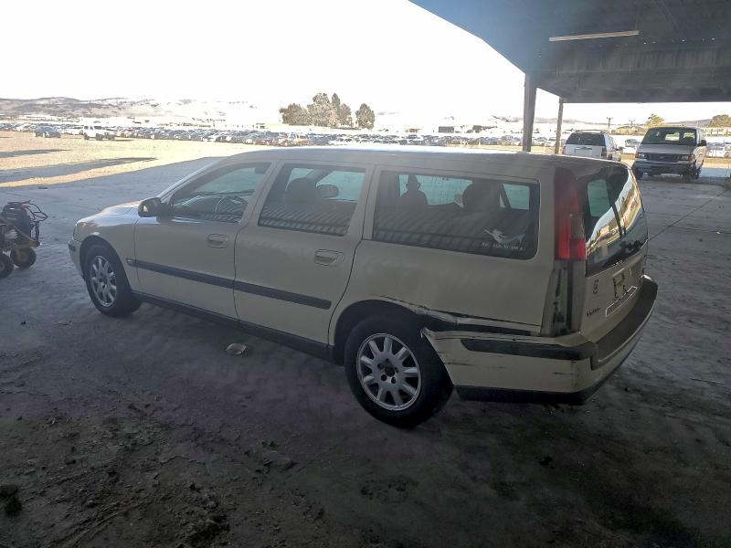 2003 VOLVO V70 #3302746039