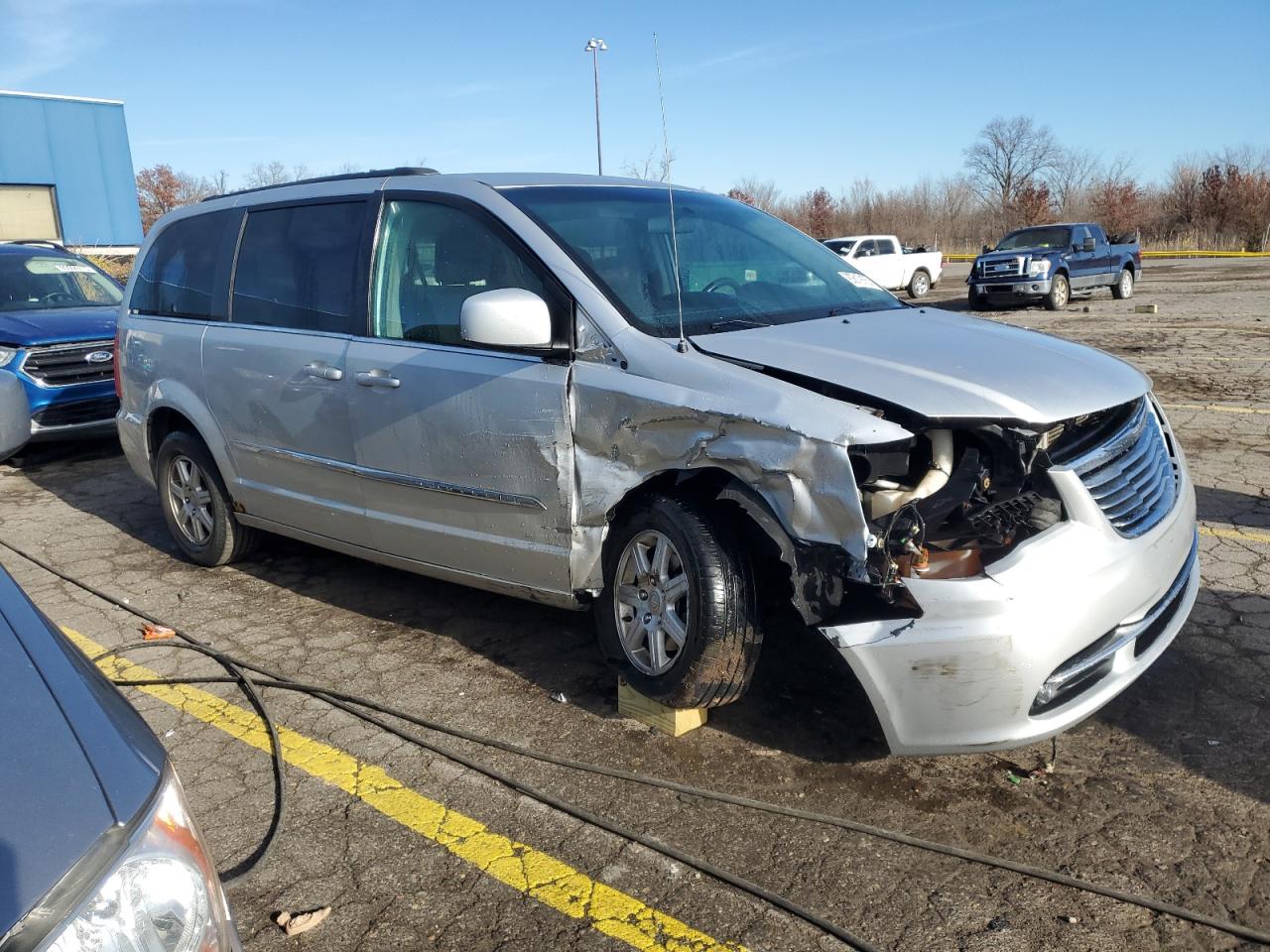 CHRYSLER TOWN & COUNTRY TOURING