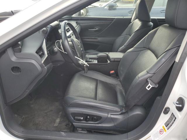 2019 LEXUS ES 300H #3303924736