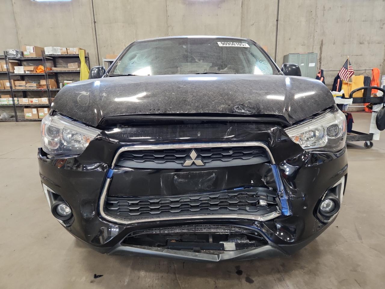 MITSUBISHI OUTLANDER SE