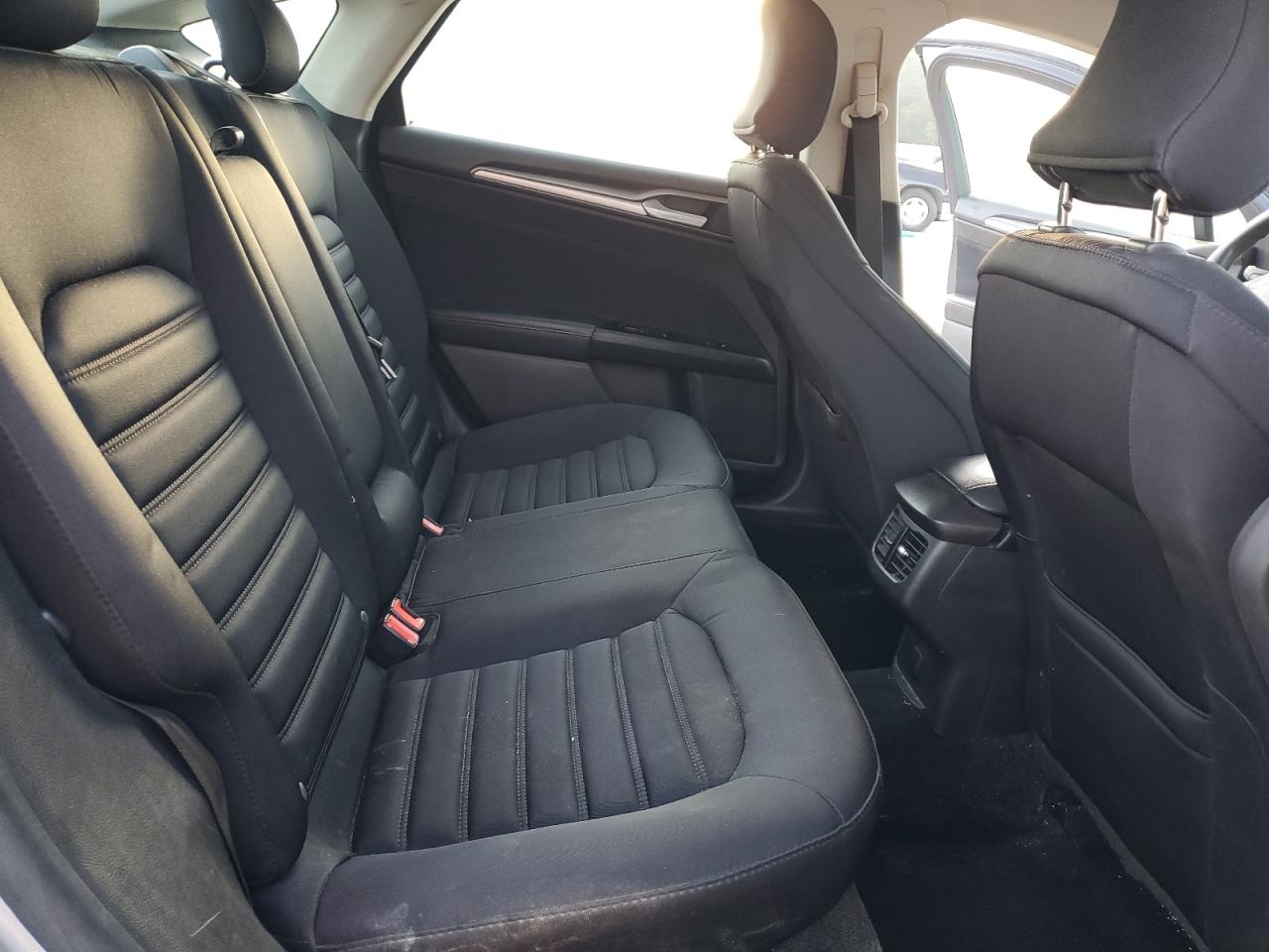 FORD FUSION SE HYBRID