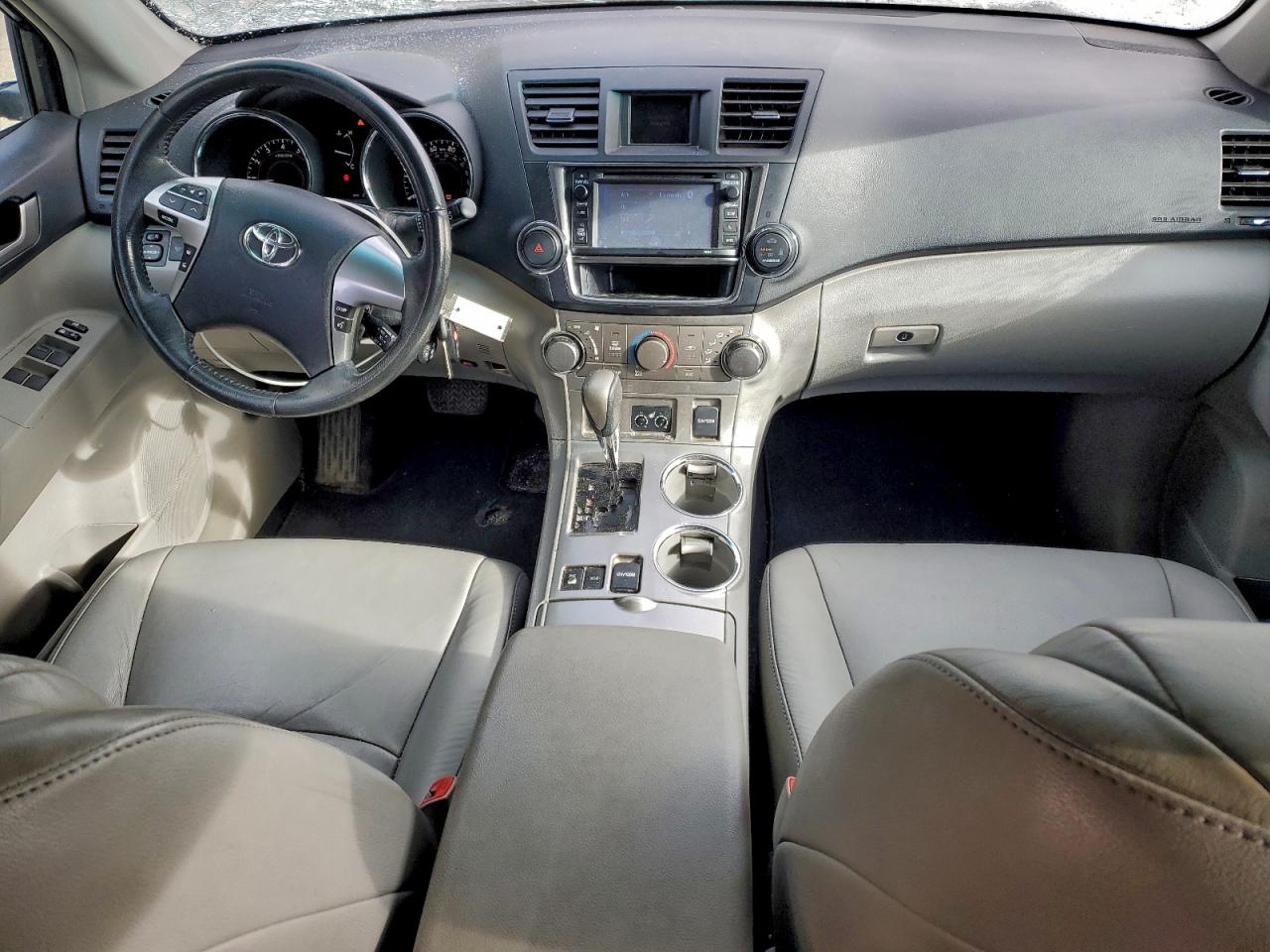 TOYOTA HIGHLANDER BASE