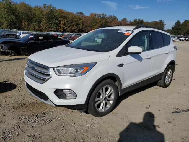Global Auto Auctions: 2018 FORD ESCAPE SEL